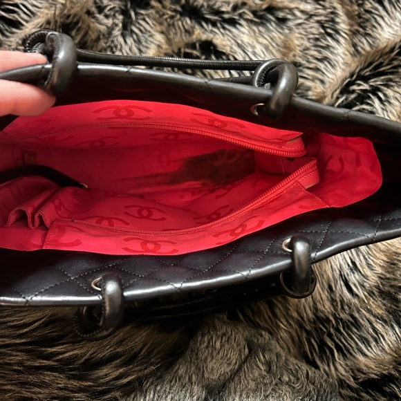 Chanel CC quilted tote with bright pink lining- RARE - Picture 8 of 11